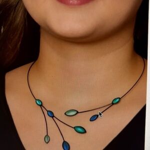 Glass beads and wire necklace
